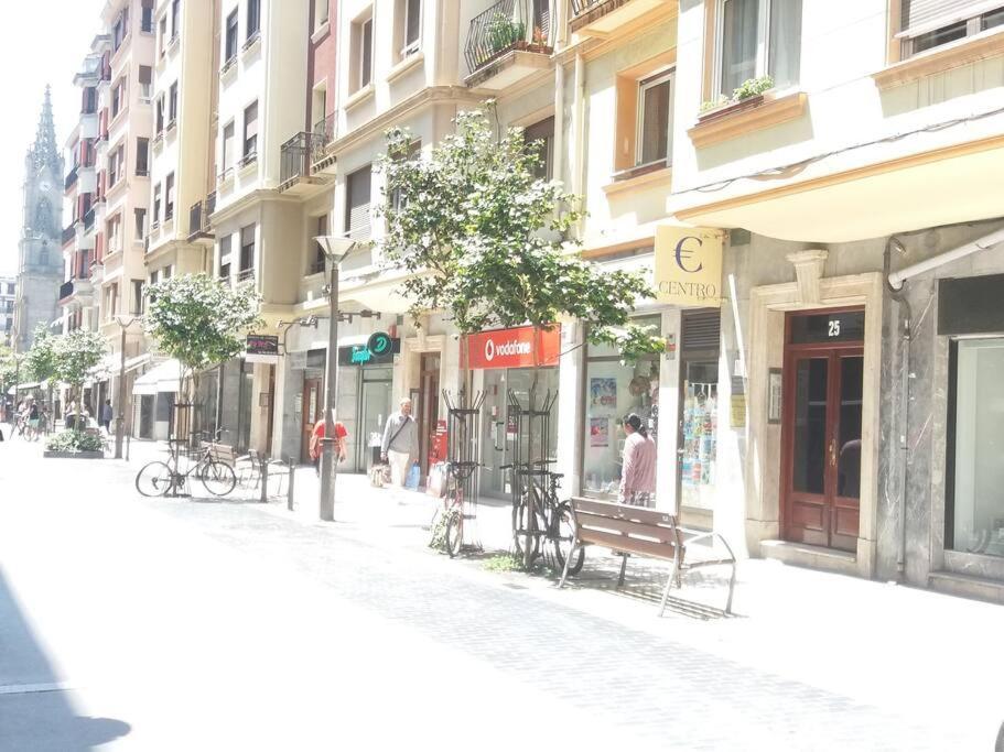 Apartamento Junto A La Playa De Gros Ess02373 San Sebastian Buitenkant foto